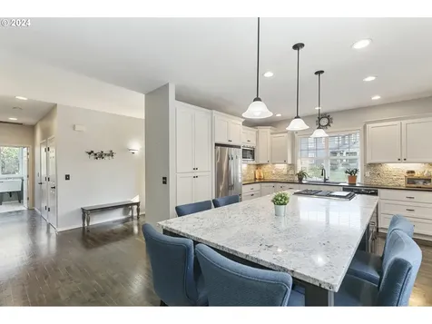 4300 SE 180th Place Vancouver WA 98683
