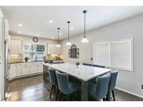 4300 SE 180th Place Vancouver WA 98683