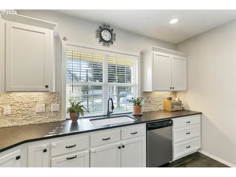 4300 SE 180th Place Vancouver WA 98683