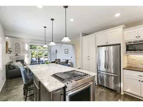 4300 SE 180th Place Vancouver WA 98683