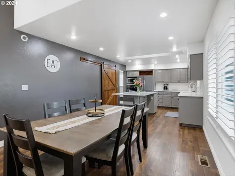 4311 Long Street Sweet Home OR 97386