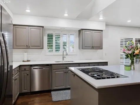 4311 Long Street Sweet Home OR 97386