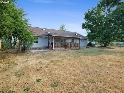 4311 Long Street Sweet Home OR 97386