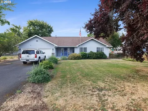 4311 Long Street Sweet Home OR 97386