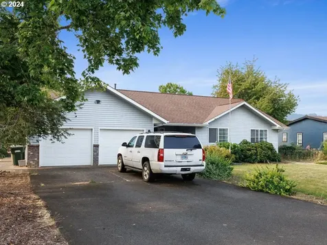 4311 Long Street Sweet Home OR 97386