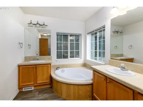 24672 E Cedar Hill Place Welches OR 97067