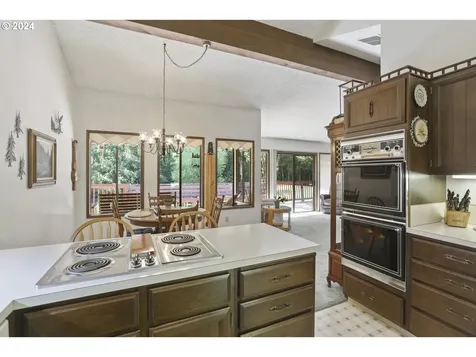 26878 Kingsley Road Scappoose OR 97056