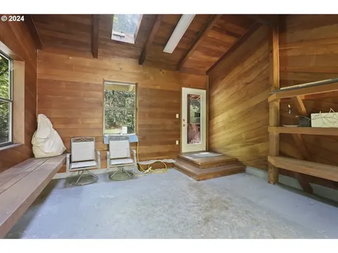 26878 Kingsley Road Scappoose OR 97056
