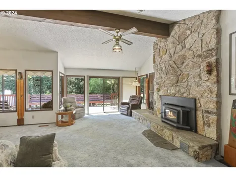 26878 Kingsley Road Scappoose OR 97056