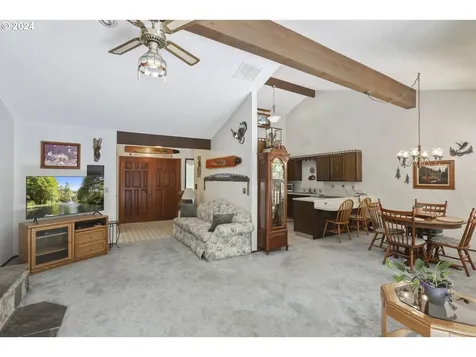 26878 Kingsley Road Scappoose OR 97056