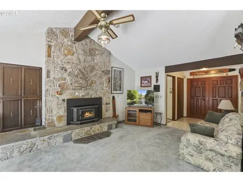 26878 Kingsley Road Scappoose OR 97056