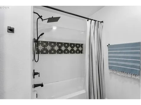 11640 SE Hilltop Court Happy Valley OR 97086