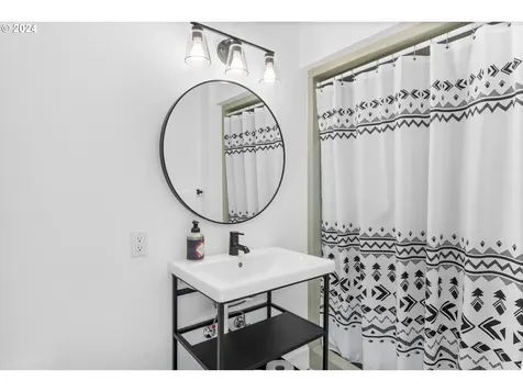 11640 SE Hilltop Court Happy Valley OR 97086