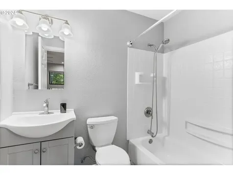 11640 SE Hilltop Court Happy Valley OR 97086