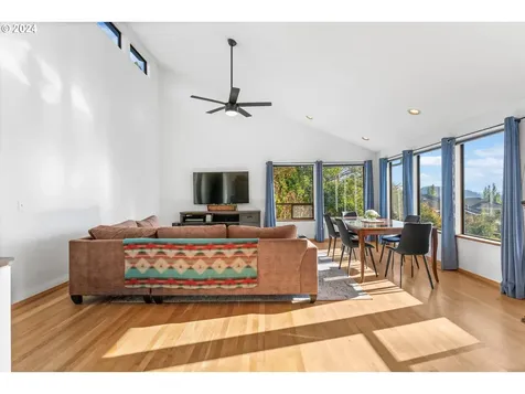 11640 SE Hilltop Court Happy Valley OR 97086