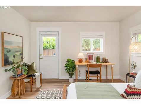 4203 Se Liebe Street Portland OR 97206