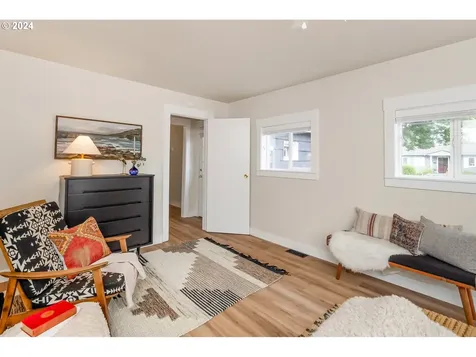 4203 Se Liebe Street Portland OR 97206