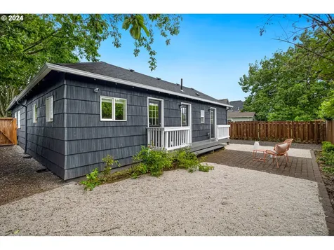 4203 Se Liebe Street Portland OR 97206