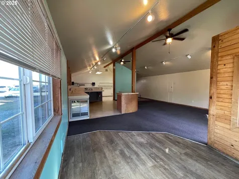 365 2nd Street SE Bandon OR 97411