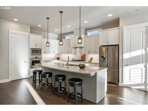 14206 Nw 56th Avenue Vancouver WA 98685