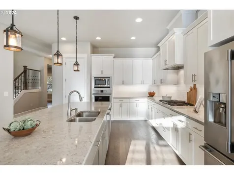 14206 Nw 56th Avenue Vancouver WA 98685