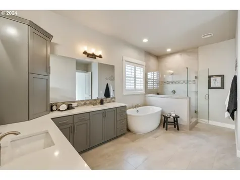 14206 Nw 56th Avenue Vancouver WA 98685