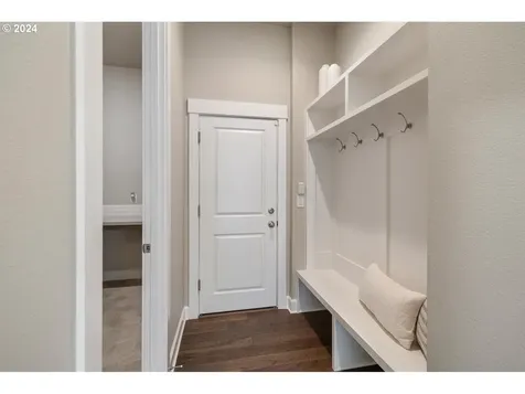 14206 Nw 56th Avenue Vancouver WA 98685