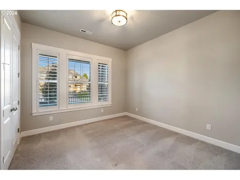 14206 Nw 56th Avenue Vancouver WA 98685