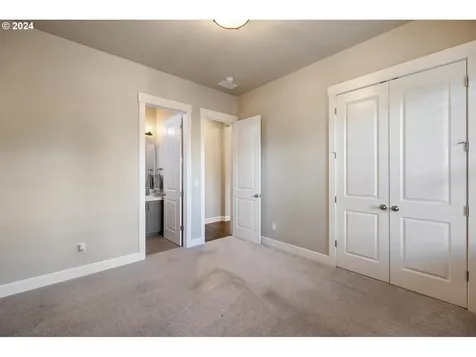14206 Nw 56th Avenue Vancouver WA 98685