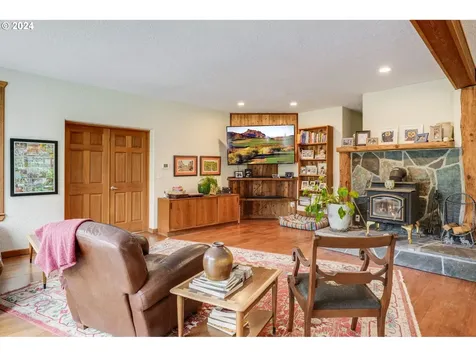 2625 NE Goodwin Road Camas WA 98607