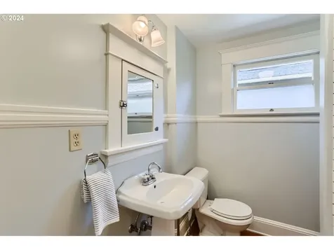 4711 SE Harrison Street Portland OR 97215