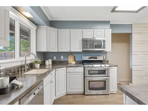13230 SW 61st Avenue Portland OR 97219