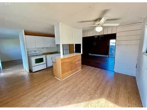 155 Hiatt Street Lebanon OR 97355
