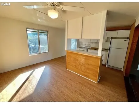 155 Hiatt Street Lebanon OR 97355