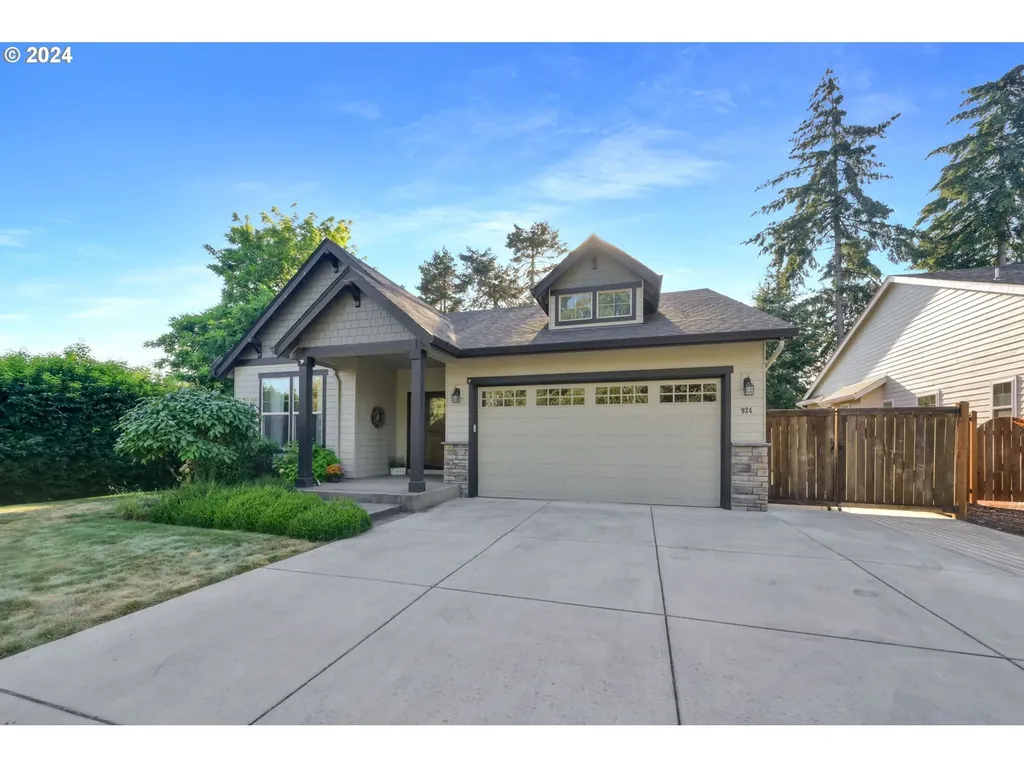 924 Leonards Way Eugene OR 97404