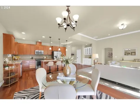 924 Leonards Way Eugene OR 97404