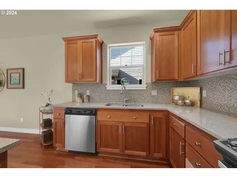 924 Leonards Way Eugene OR 97404