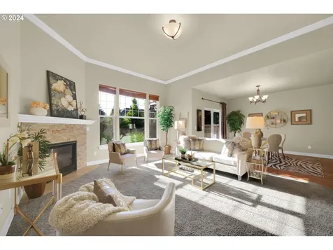 924 Leonards Way Eugene OR 97404