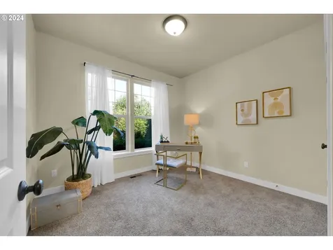 924 Leonards Way Eugene OR 97404