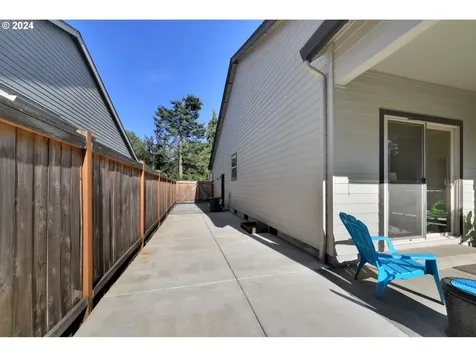 924 Leonards Way Eugene OR 97404