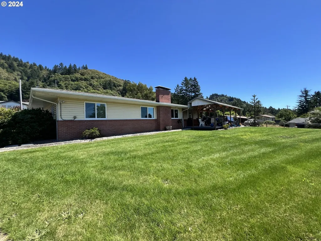 16247 Chapman Lane Brookings OR 97415