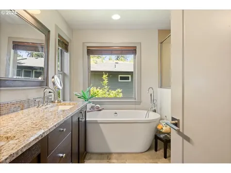 17129 Kelok Road Lake Oswego OR 97034