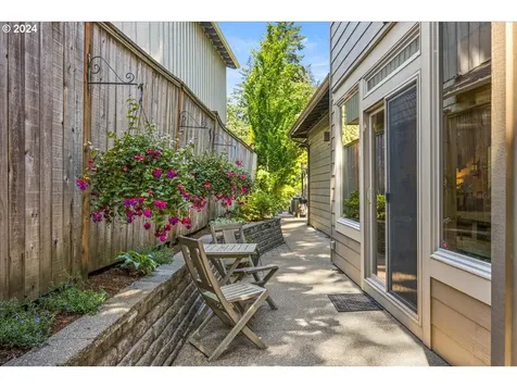 17129 Kelok Road Lake Oswego OR 97034