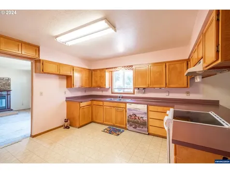 1181 57th Avenue Sweet Home OR 97386