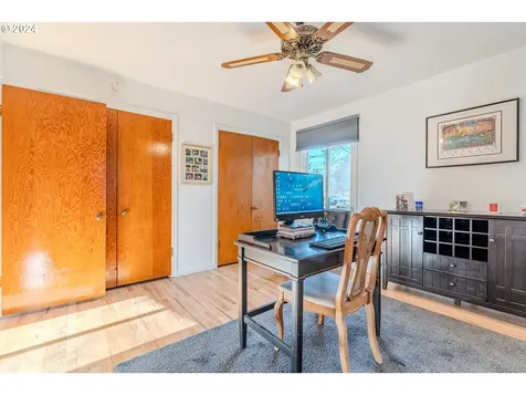 7007 N Knowles Avenue Portland OR 97217