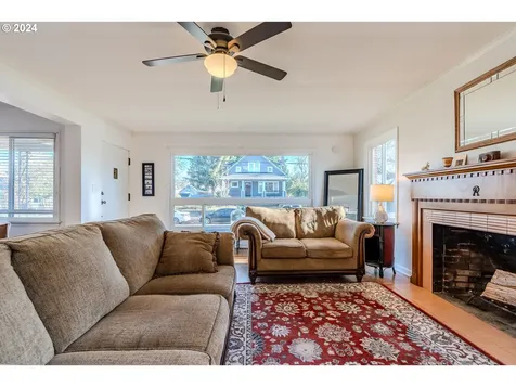 7007 N Knowles Avenue Portland OR 97217