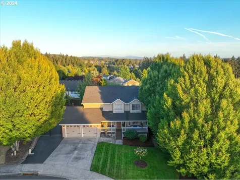 1227 E Reid Court La Center WA 98629