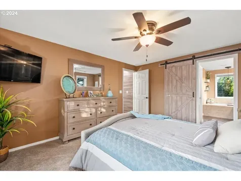 1227 E Reid Court La Center WA 98629