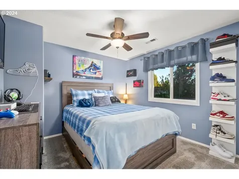 1227 E Reid Court La Center WA 98629