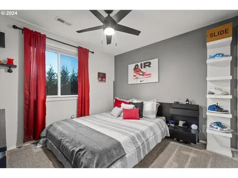 1227 E Reid Court La Center WA 98629